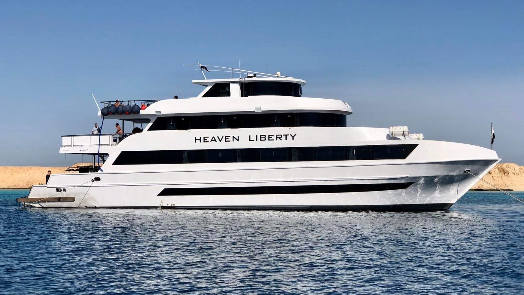 Kitesurf durante un kite safari nel Mar Rosso